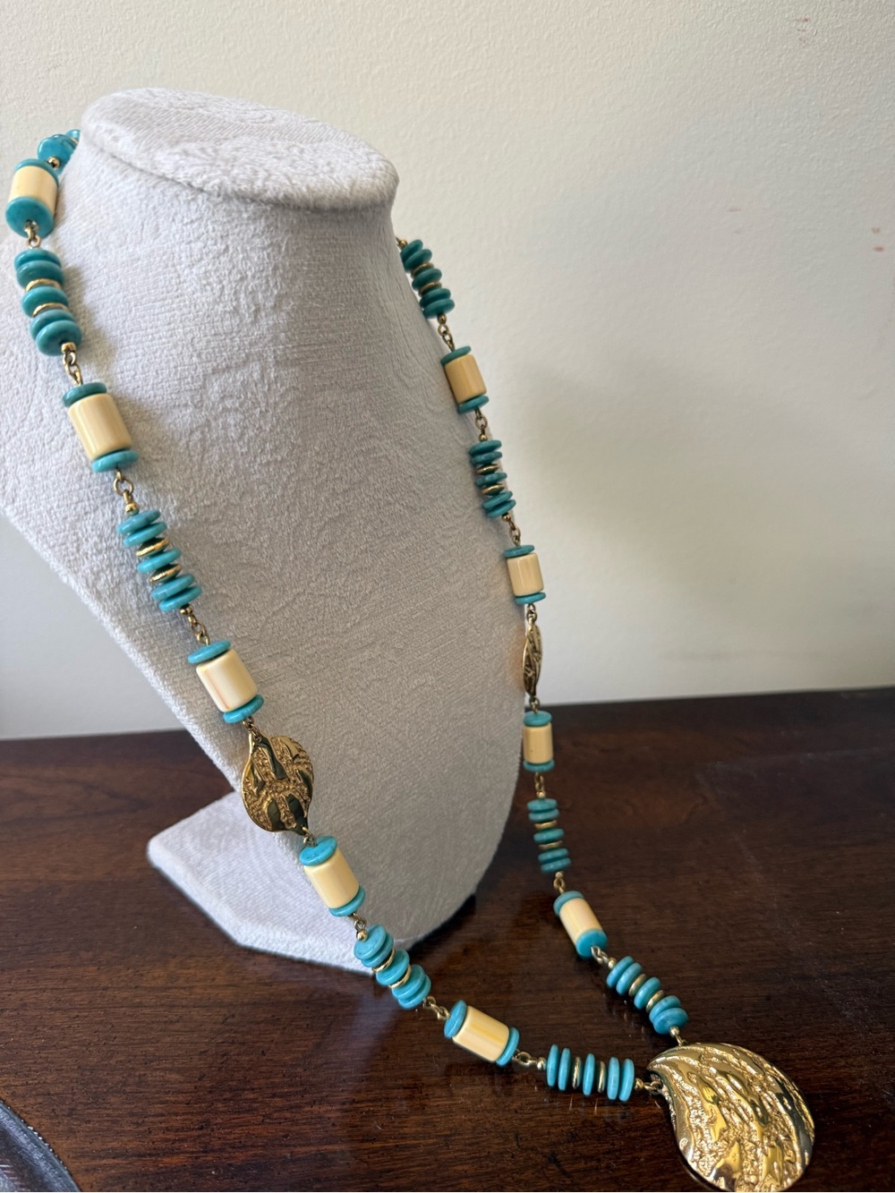 Vintage Monet  beaded shell pendant Necklace - Women’s Jewelry